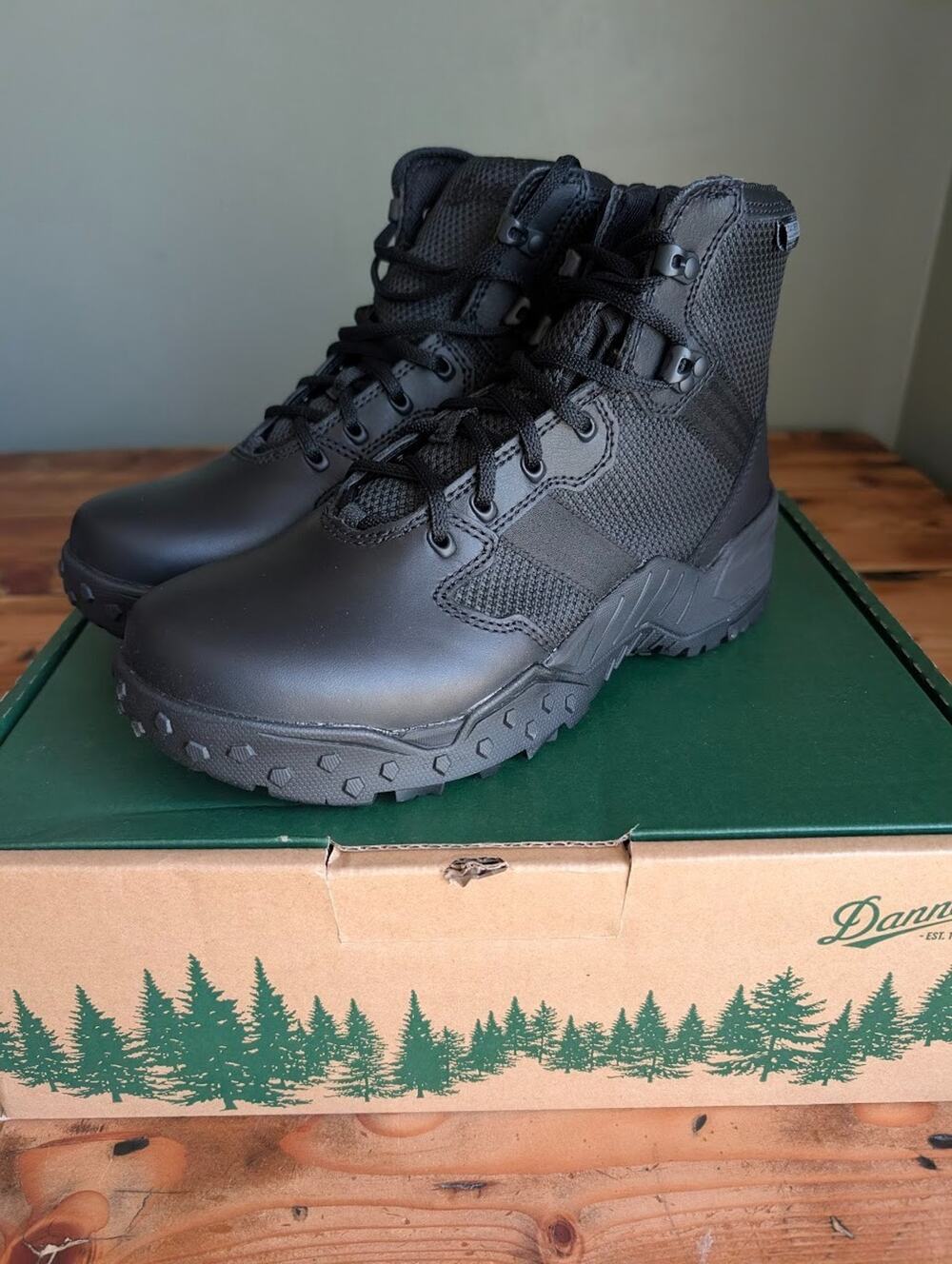 Danner Scorch Side-Zip Mens 8.5 Black 6” Dry Hiking Boot w Polishable Toe